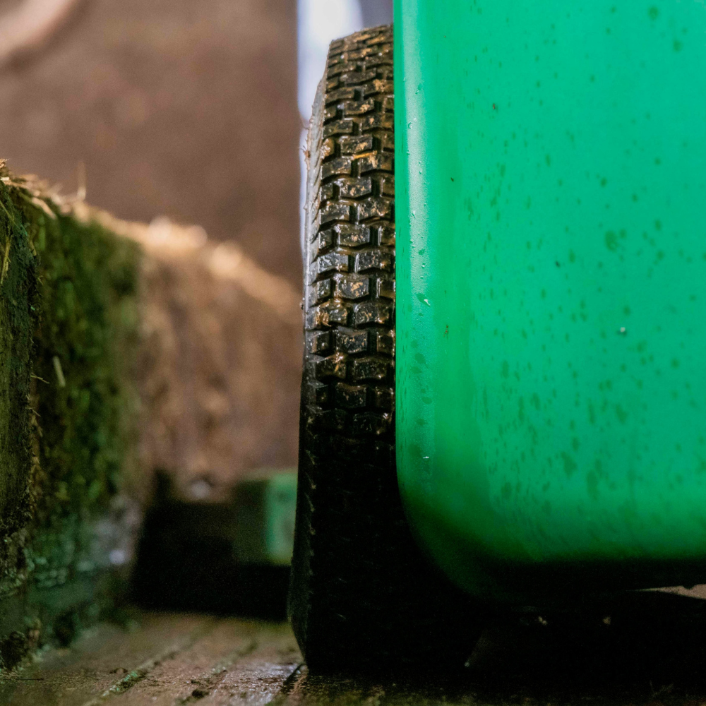 Barn-E PRO kūtsmēslu robots